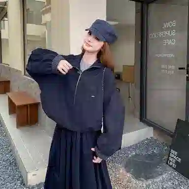 稻草人 轻盈时尚休闲百搭简约舒适秋冬截短外套 女款