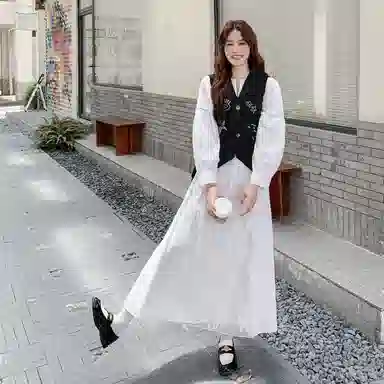 稻草人 时尚简约设计马甲连衣裙两件套裙装套装 女款