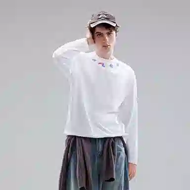 SPRAYGROUND Shark Logo Embroidered Long Sleeve Tee