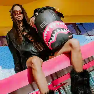 SPRAYGROUND sgLogo PVC