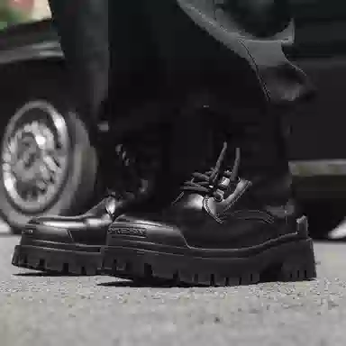 V ZERO FIVE Martin Boots Black