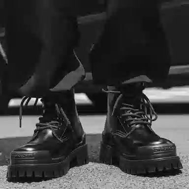 V ZERO FIVE Martin Boots Black