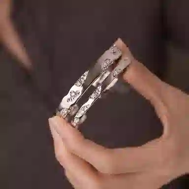 ACROWN