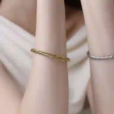 ACROWN