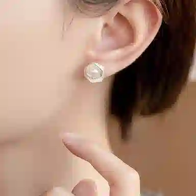S925