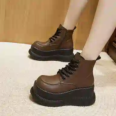 优质皮面厚底休闲百搭松糕鞋 短靴 女款