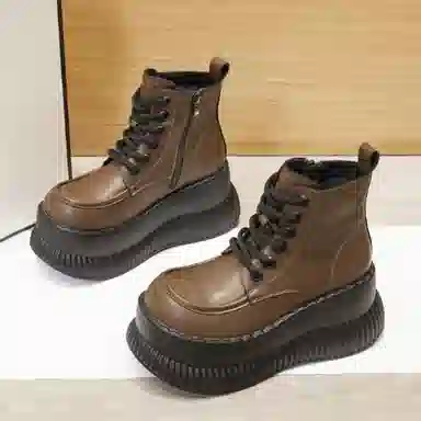 优质皮面厚底休闲百搭松糕鞋 短靴 女款