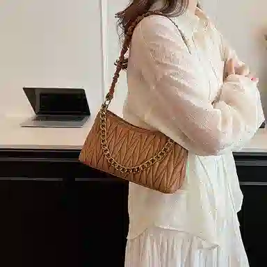 JIANGLIDA Pleated Chain Bag