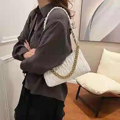 JIANGLIDA Pleated Chain Bag