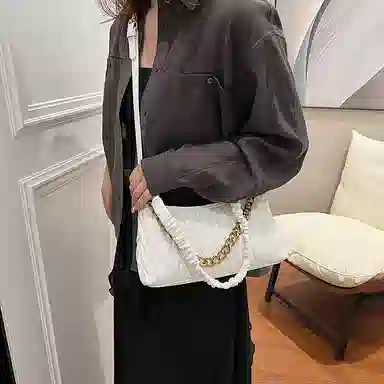 JIANGLIDA Pleated Chain Bag