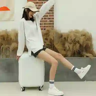 BRINCH 1820222426 ABS+PC