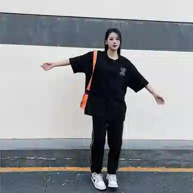 Unite Life HOODS logoT