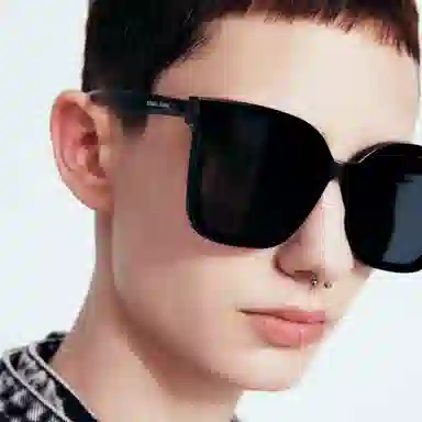 PLASTIC BRAIN THE BLACK