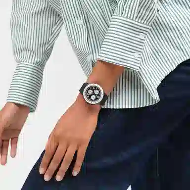 SWATCH 30 42mm SUSB420