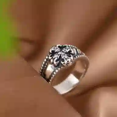 S925