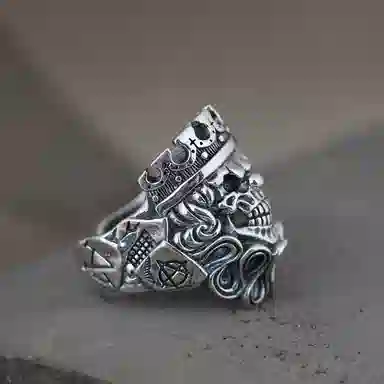 925