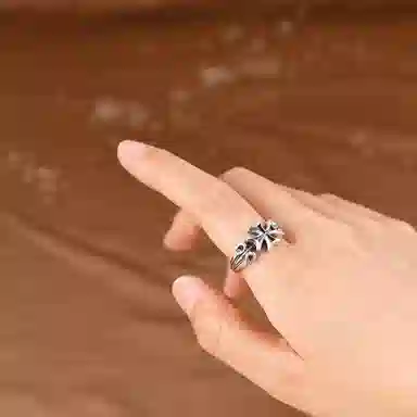 S925