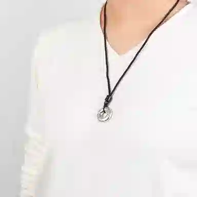 999
