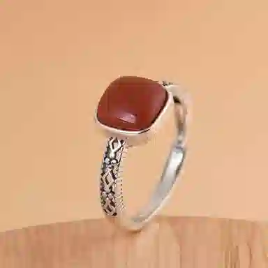 S925