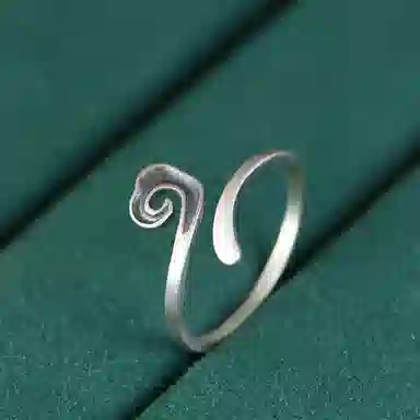 S925
