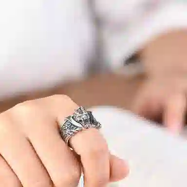 S925