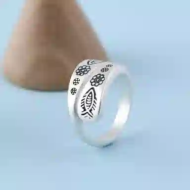 990