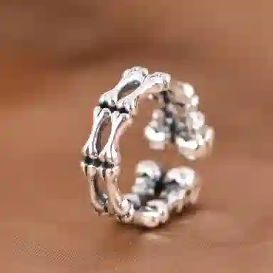 990