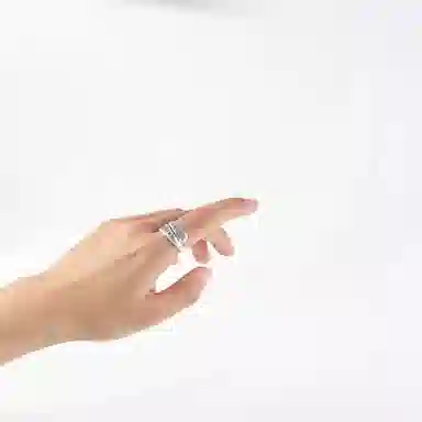 990