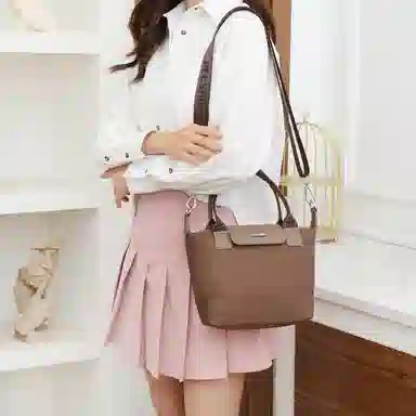 捷朗仕 质感通勤 尼龙 斜挎手提包 女款 多色