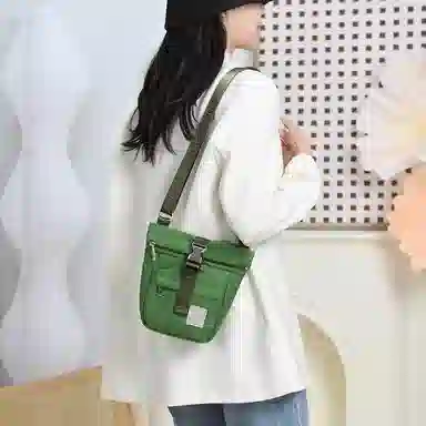 捷朗仕 便捷百搭潮流 尼龙布 斜挎包 男女同款情侣款 多色