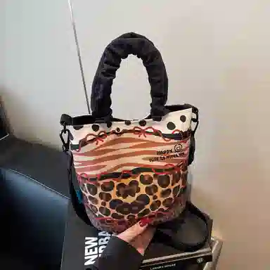 捷朗仕 休闲百搭卡通狗狗 布 手提包 女款 多色