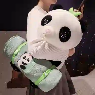 卡威 熊猫抱竹 卷毯毛毯午休盖毯 玩偶 毛绒公仔