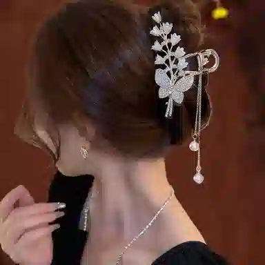 建禄 高级感蝴蝶铃兰花简约抓夹小清新小众鲨鱼夹设计优雅发饰气质通勤百搭#好运 合金 发夹 女款