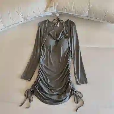 莫代尔 韩版休闲简约舒适轻柔细腻长袖裙宽松显瘦自带胸垫防凸点家居裙睡裙 女款