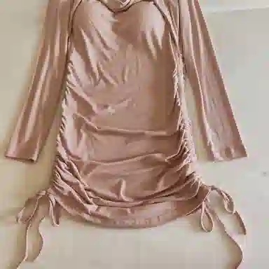 莫代尔 韩版休闲简约舒适轻柔细腻长袖裙宽松显瘦自带胸垫防凸点家居裙睡裙 女款