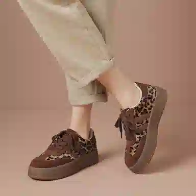 波尔谛奇 牛剖层革 百搭时尚 防滑增高 低帮 板鞋 女款