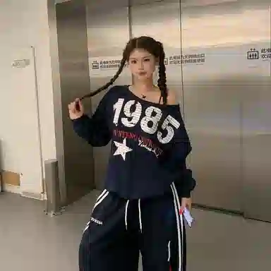 桴生 美式复古斜肩露肩宽松百搭印花上衣卫衣 女款