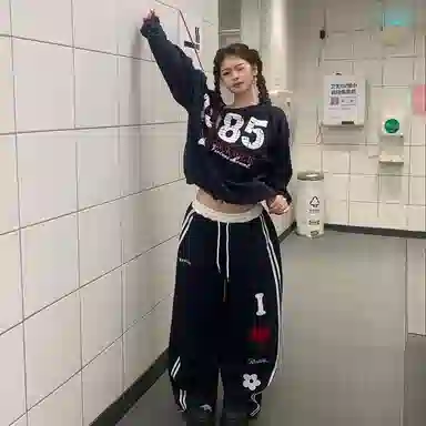 桴生 美式复古斜肩露肩宽松百搭印花上衣卫衣 女款