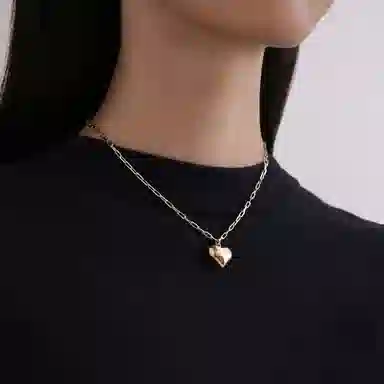 925