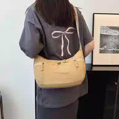 江麒 小众设计通勤日常简约百搭 布 斜挎包 女款 多色