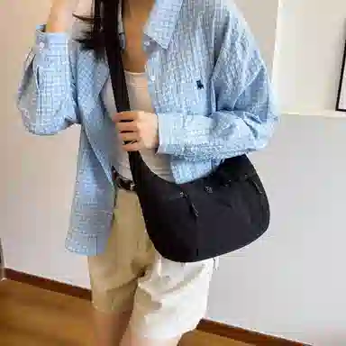 江麒 小众设计通勤日常简约百搭 布 斜挎包 女款 多色