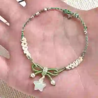 乃瑭 简约小众设计感百搭 精致显白可爱甜美青春氛围感 自戴送礼百搭款 绿色五角星编织链 树脂 手链 男女同款情侣款