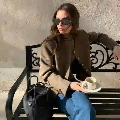 周淼 无缝一体高领修身针织打底衫毛衣 女款