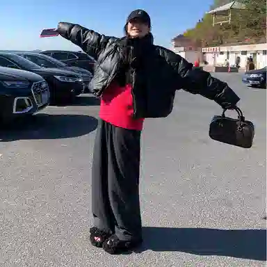 周淼 纯色抽绳高腰宽松直筒抓绒阔腿休闲裤 女款