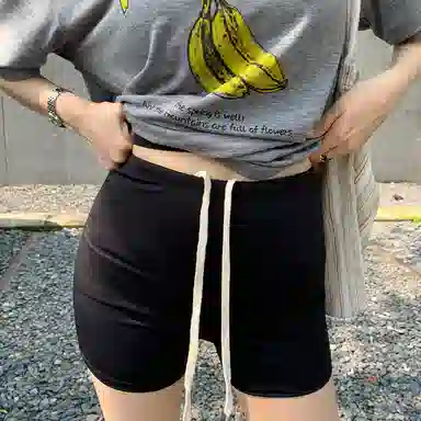 周淼 纯色高腰系带休闲短裤 女款