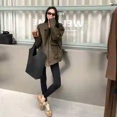 周淼 复古水洗纹理休闲宽松机车皮衣外套 女款