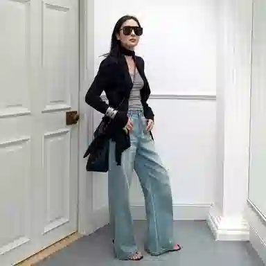 周淼 纯色设计气质高级感开衫针织衫 女款