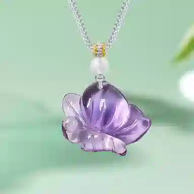 阿梵尼 粉色芙蓉石蝴蝶吊坠 清新甜美 锁骨链 轻奢高级感 水晶 项链 女款