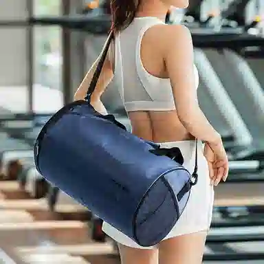 真维斯 大容量百搭高颜值学生便携短途出差旅游瑜伽训练游泳外出运动 织物 斜挎包单肩手提包背包健身包 大号 男女同款 蓝色