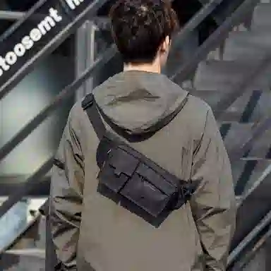 真维斯 潮酷休闲城市工装机能风高颜值学生百搭多口袋通勤逛街 织物 胸包腰包背包斜挎包 常规 男款 黑色